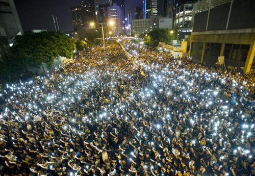 Hong Kong protesters refuse to leave
